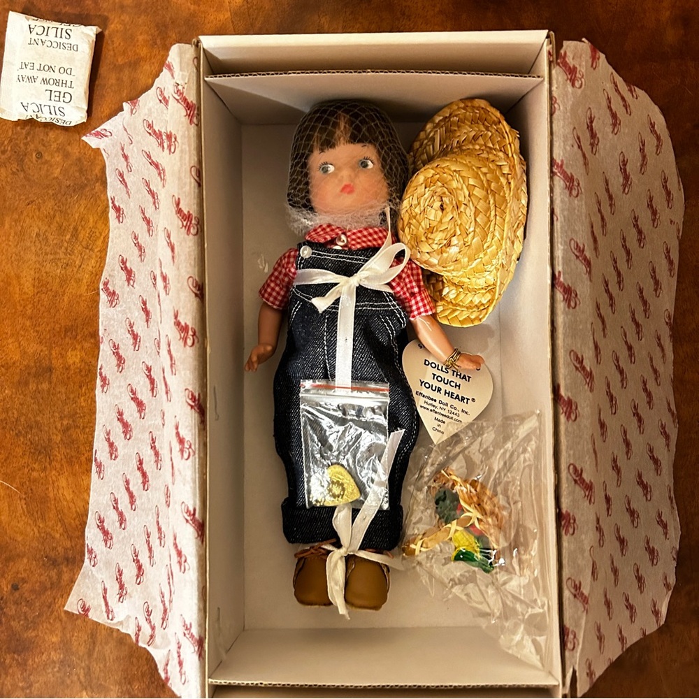 Effanbee PATSYETTE
Green Thumb 8.5" Doll from
2003 RETIRED #PY1311
